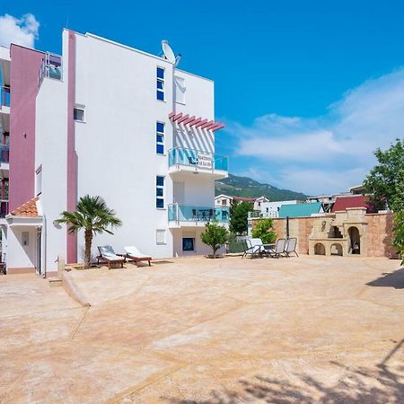 Apartments Vila A1 Dobra Voda Exterior foto